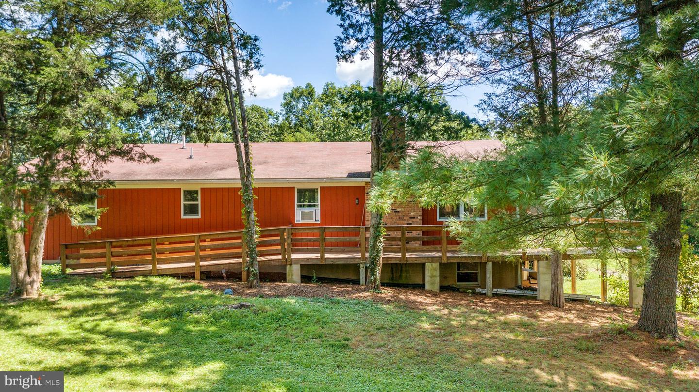 583 LOUIES LANE