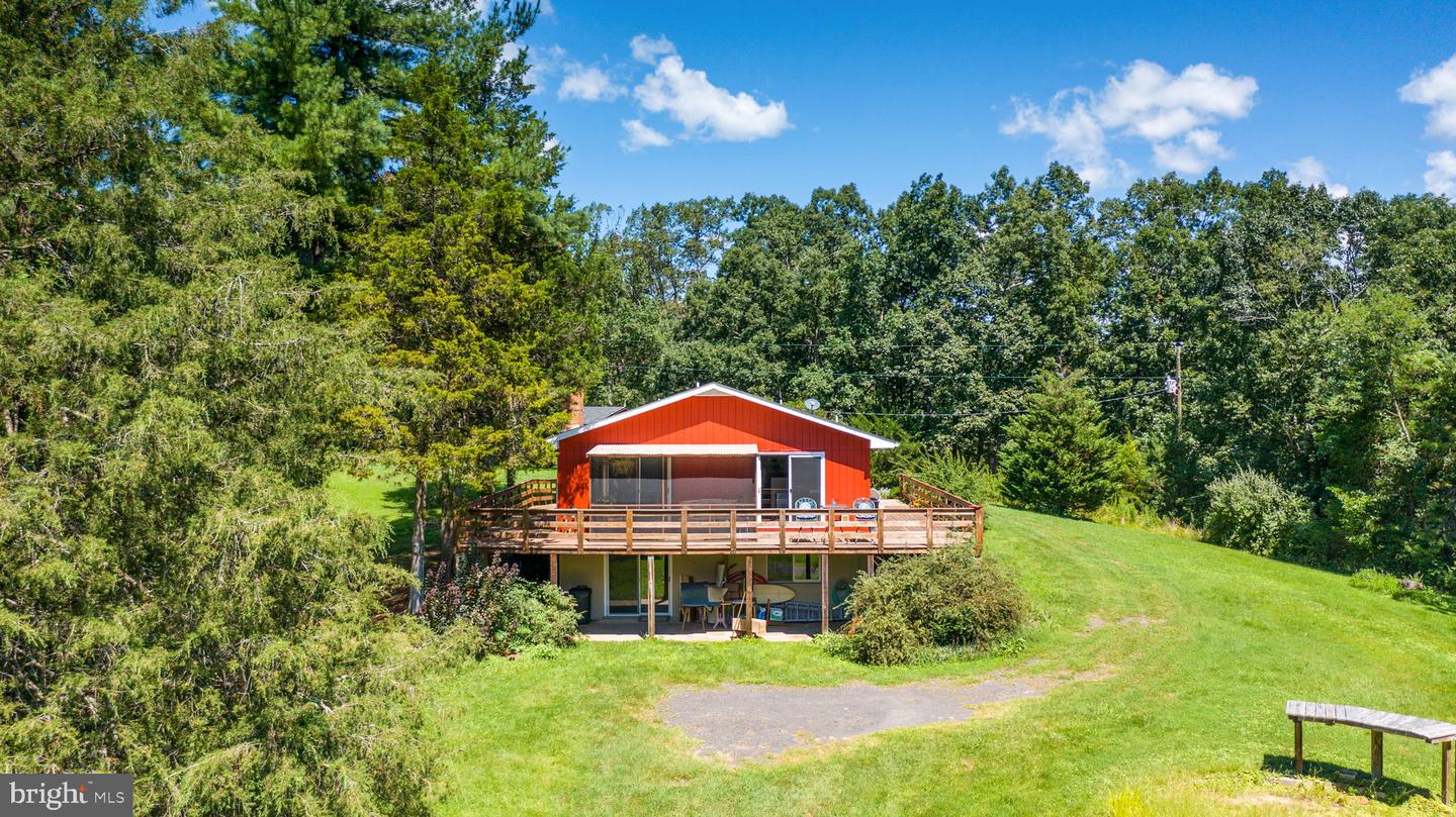 583 LOUIES LANE