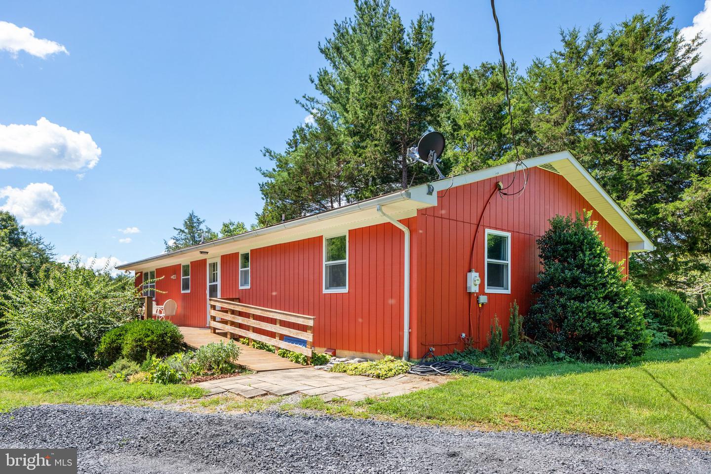 583 LOUIES LANE