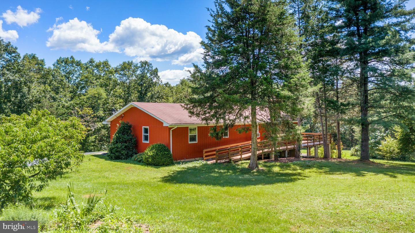 583 LOUIES LANE