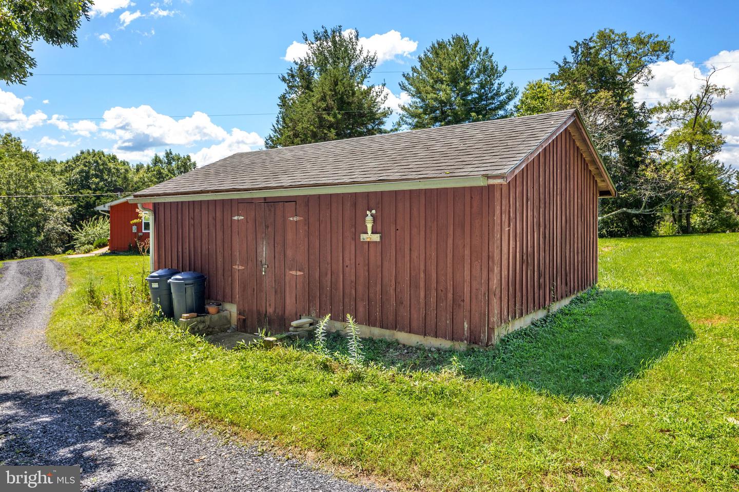 583 LOUIES LANE