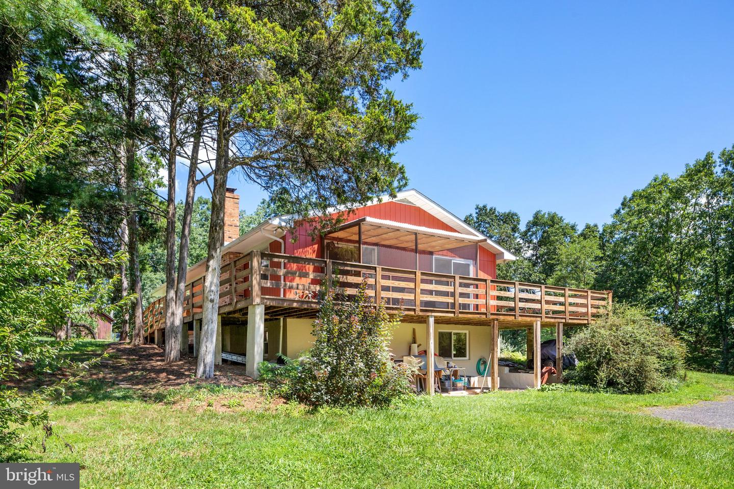583 LOUIES LANE