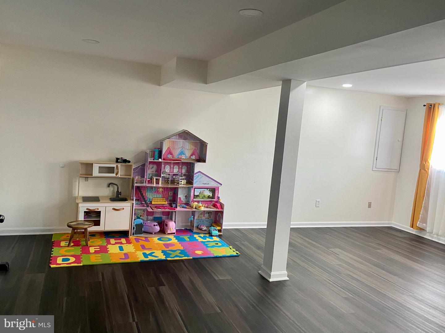 453 VARGHESE DRIVE