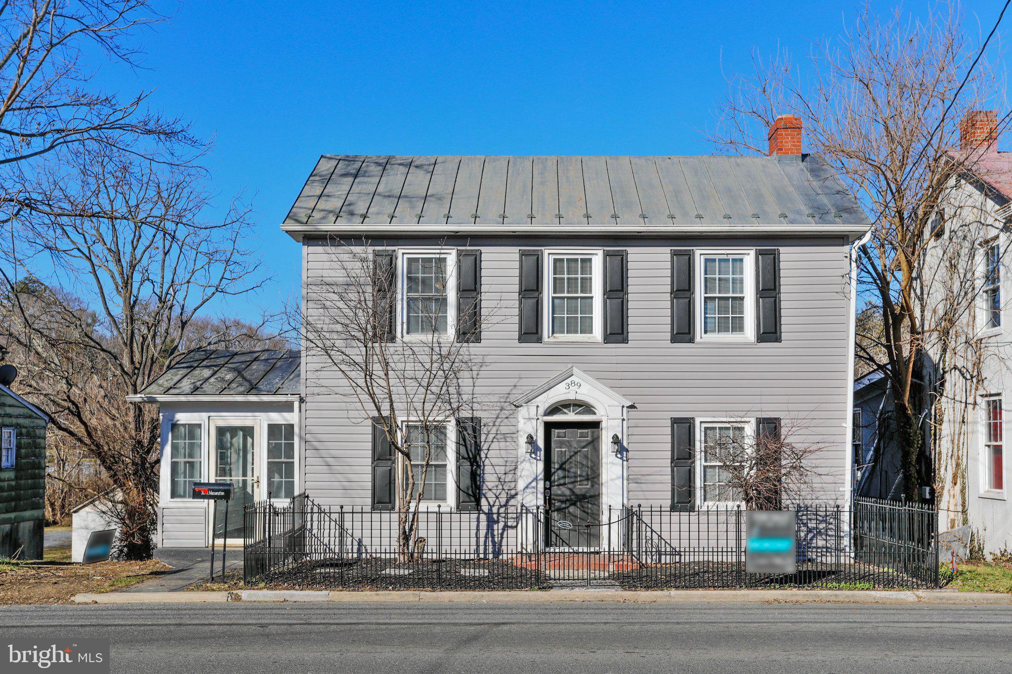 389 N Massanutten STREET
