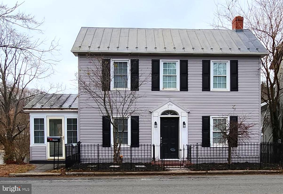 389 N Massanutten STREET