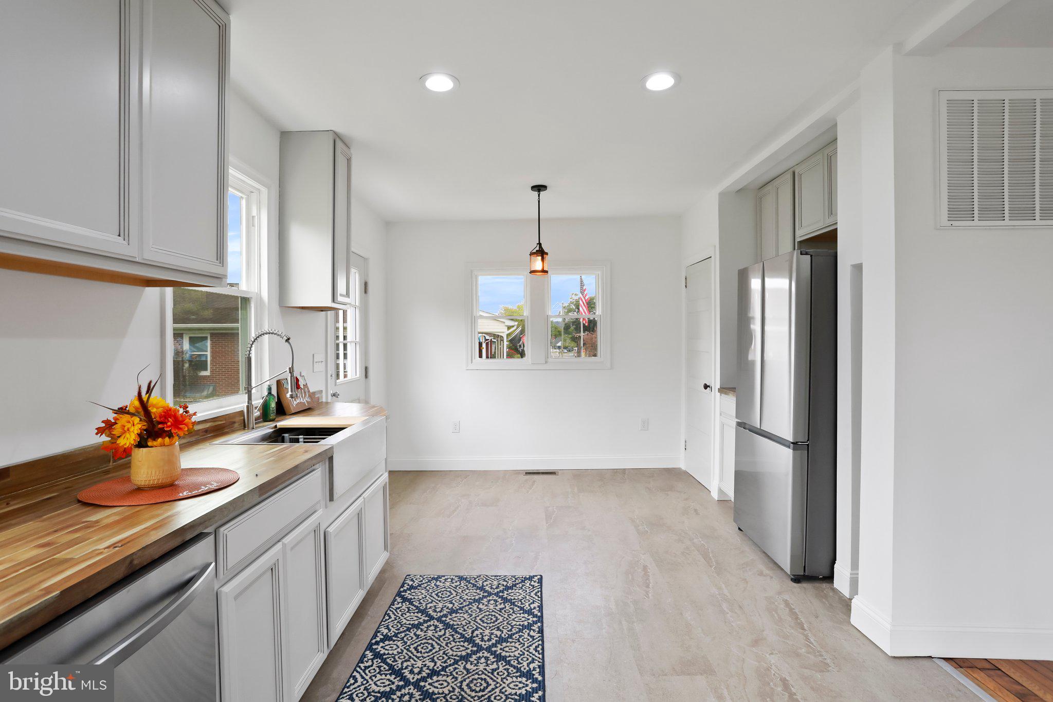 355 W Old Cross Road