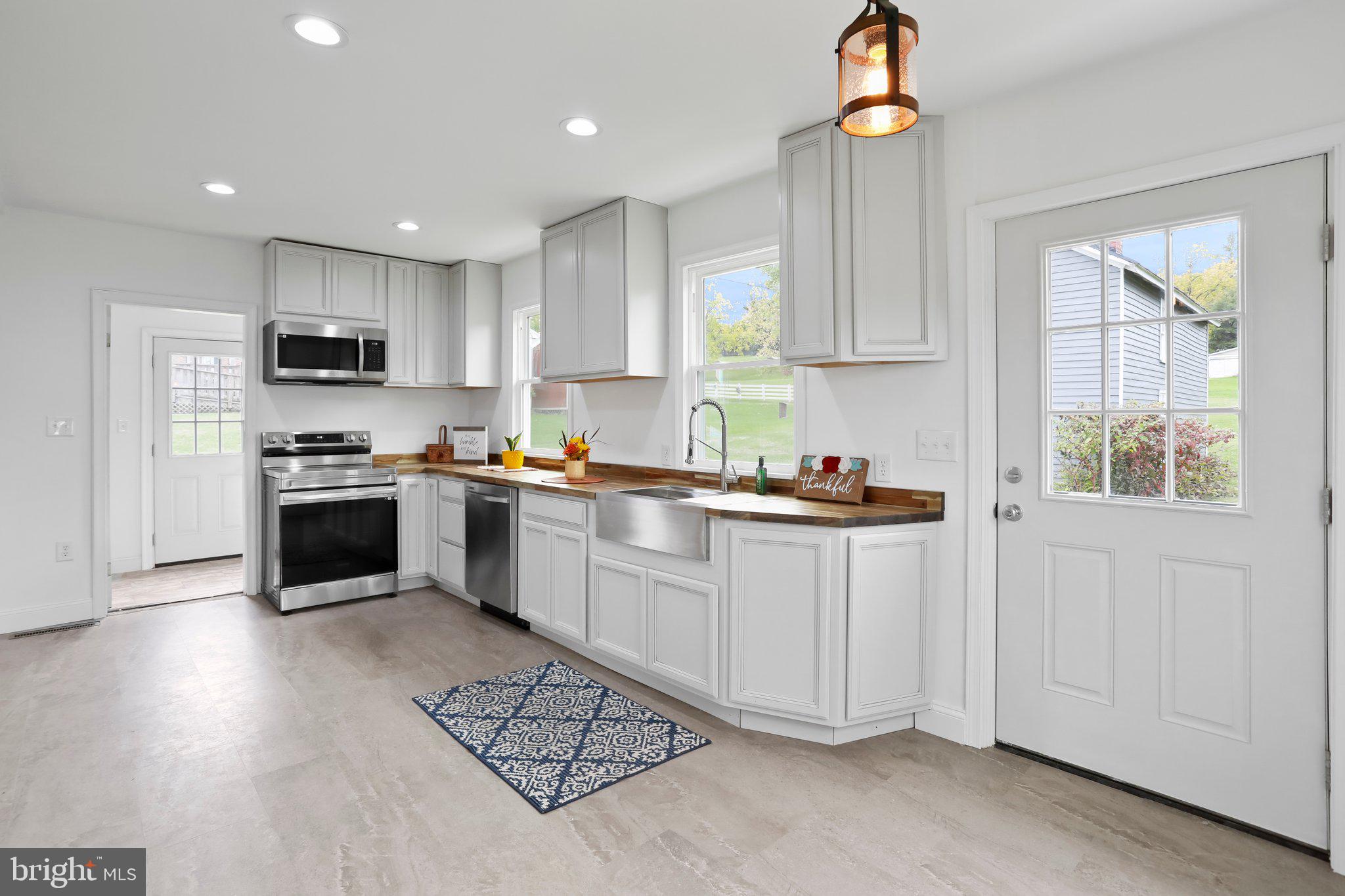 355 W Old Cross Road