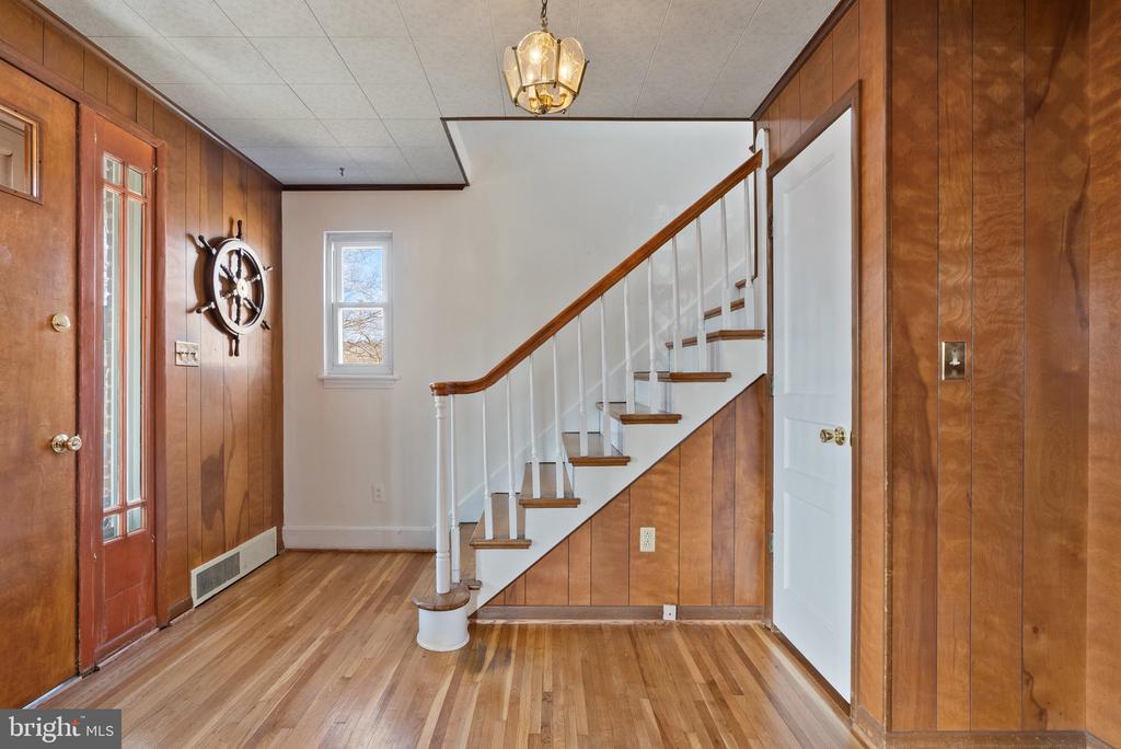 588 Orchard St