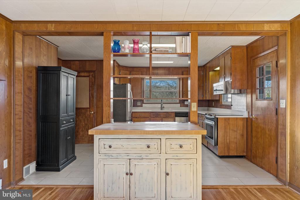588 Orchard St
