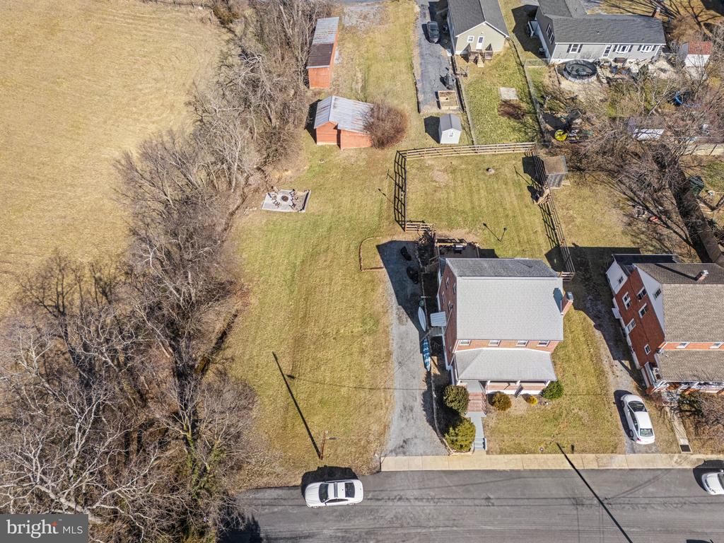 588 Orchard St
