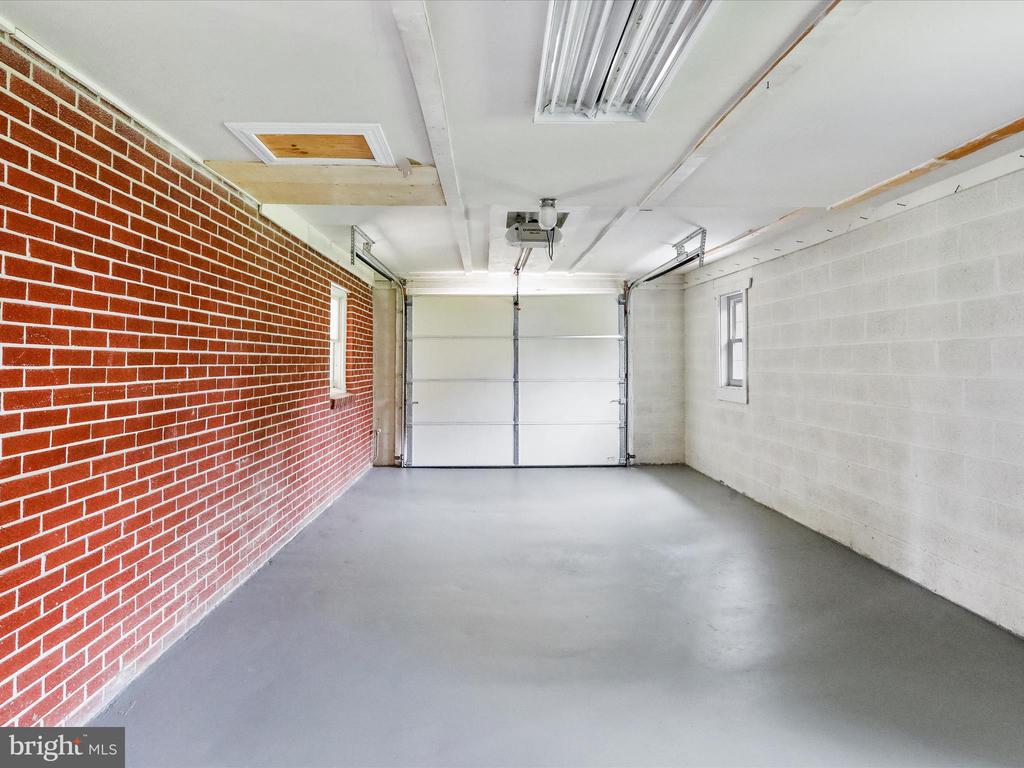 210 Jackson Ave