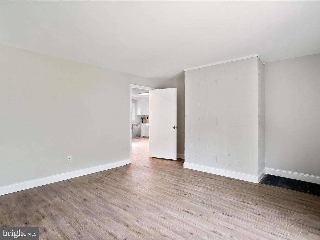 210 Jackson Ave