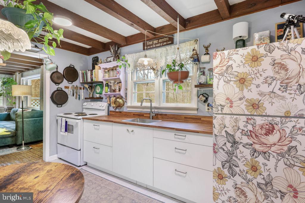 4992 ST DAVIDS CHURCH ROAD