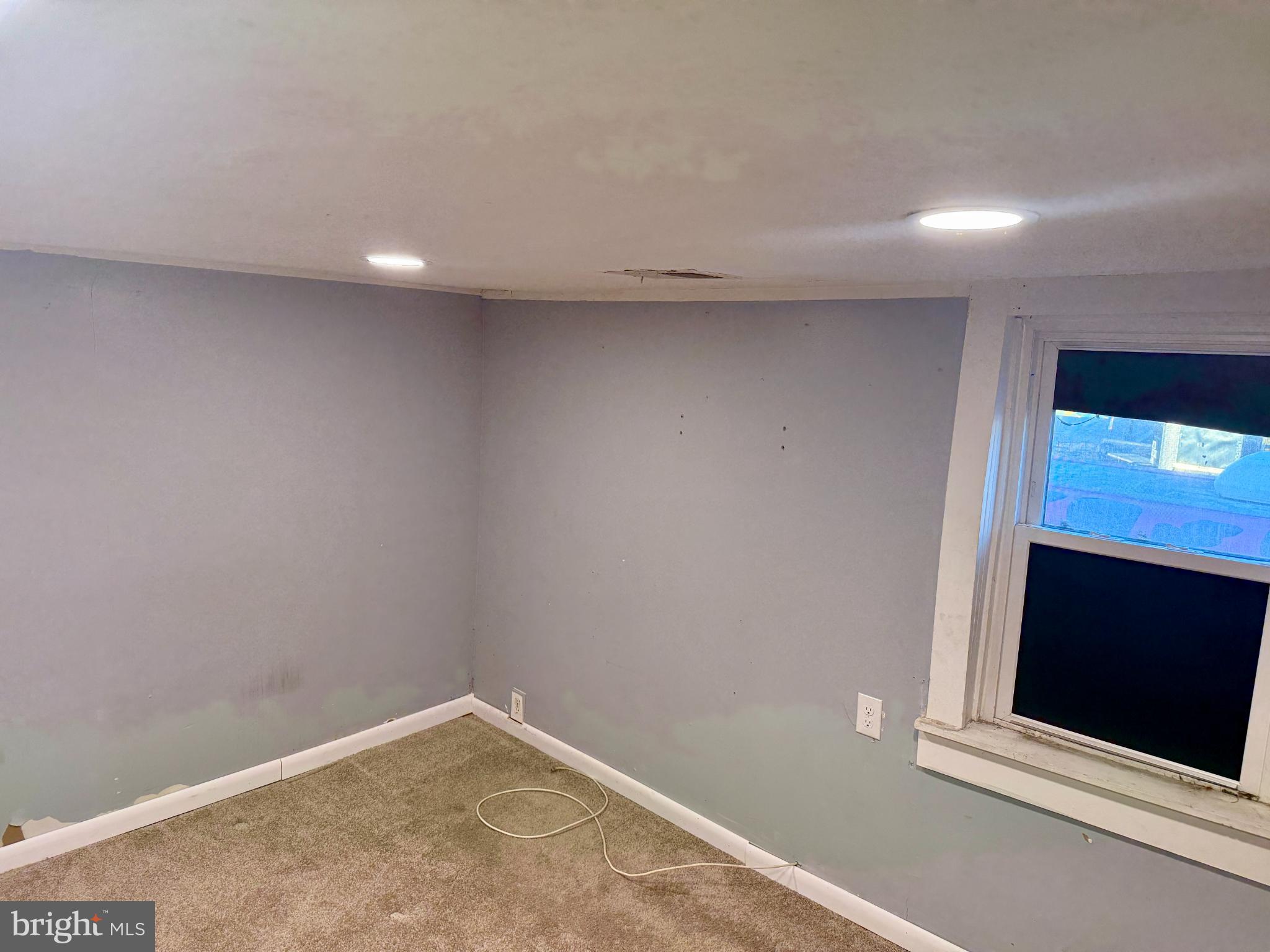 131 S MASSANUTEN STREET