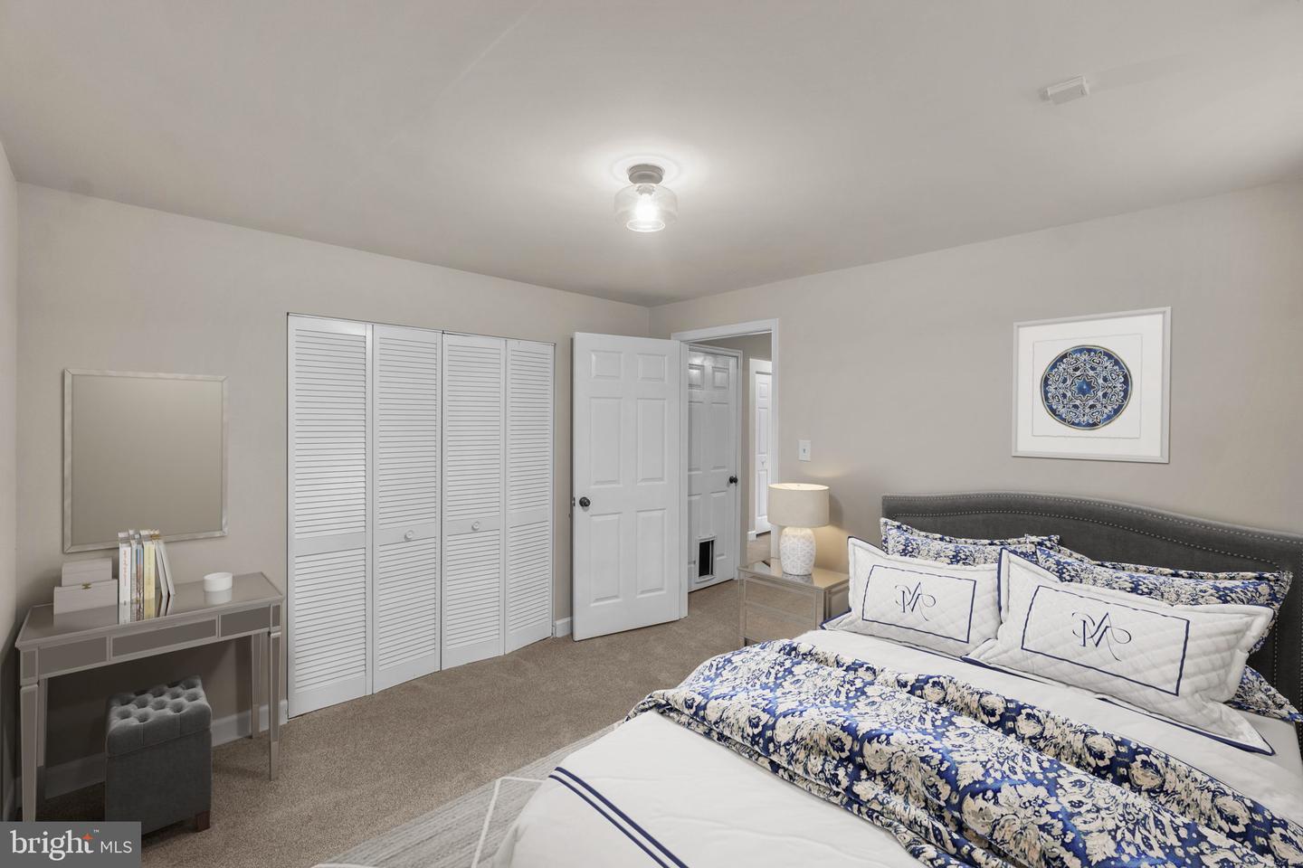5603 WESTBURY COURT