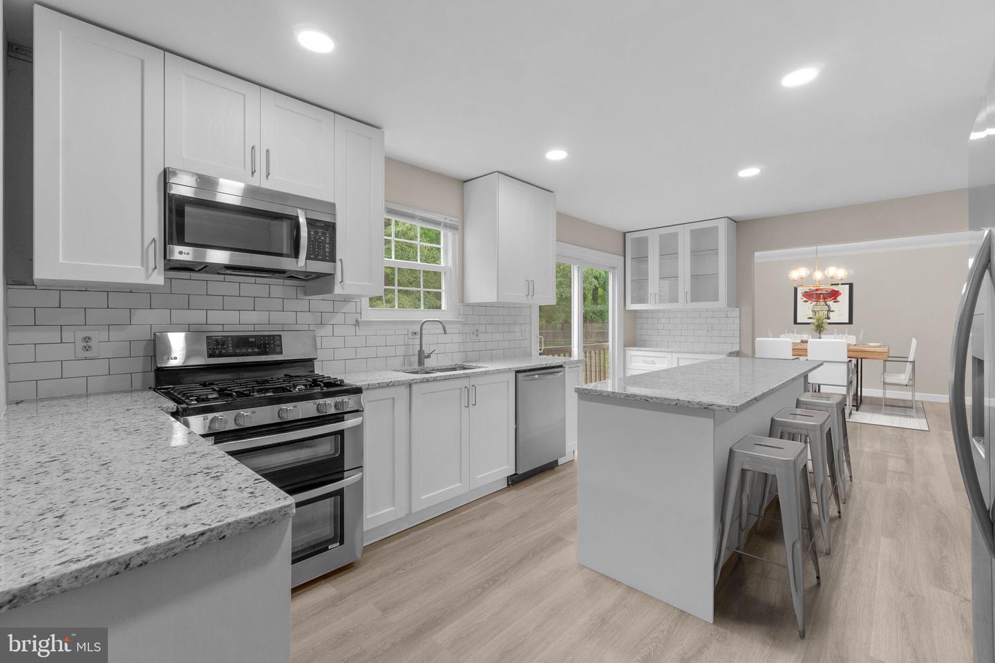 5603 WESTBURY COURT