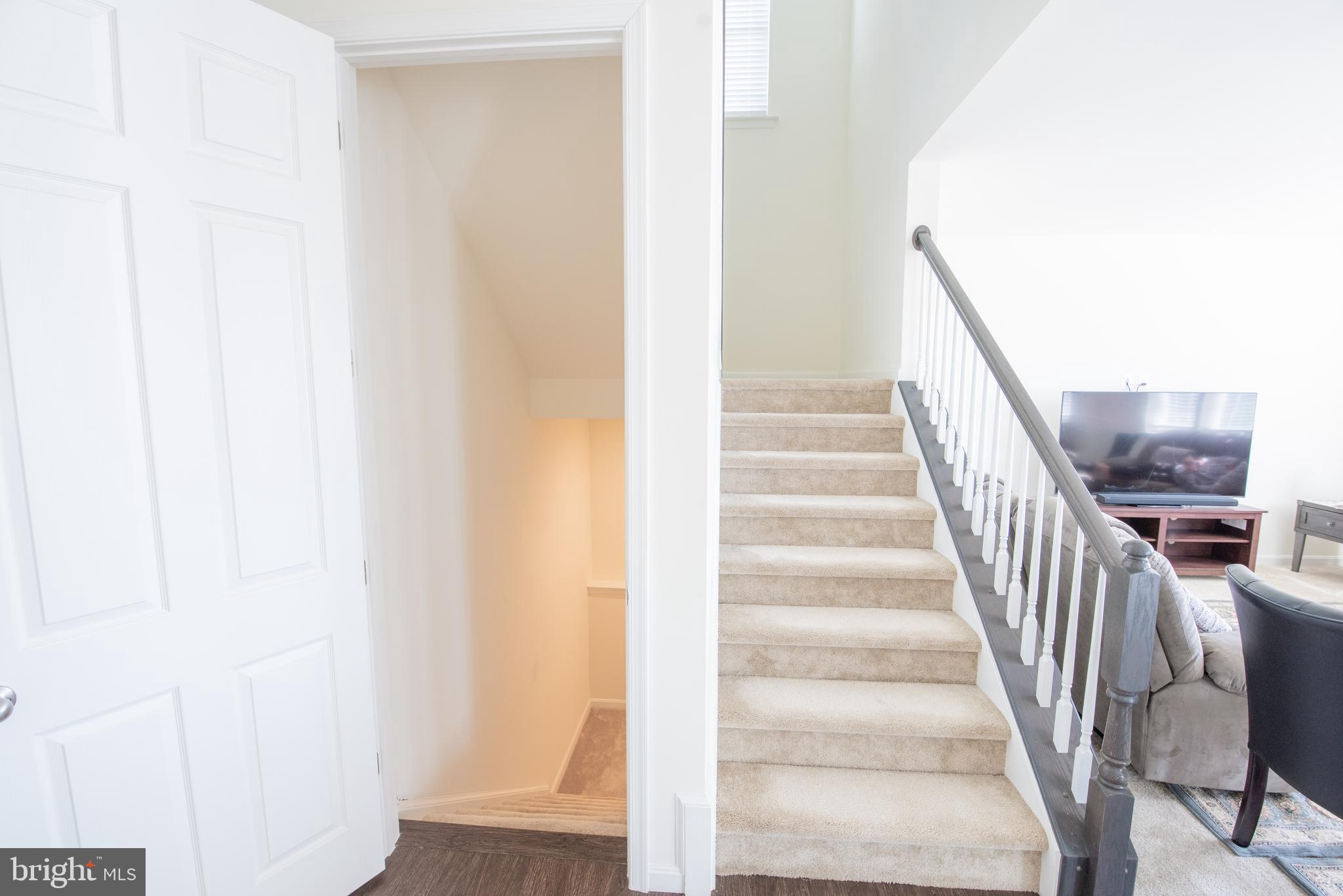 10416 Spotswood DRIVE