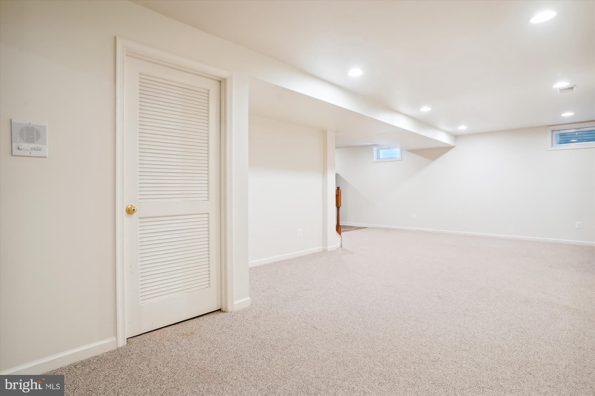 9523 Evergreen Cir