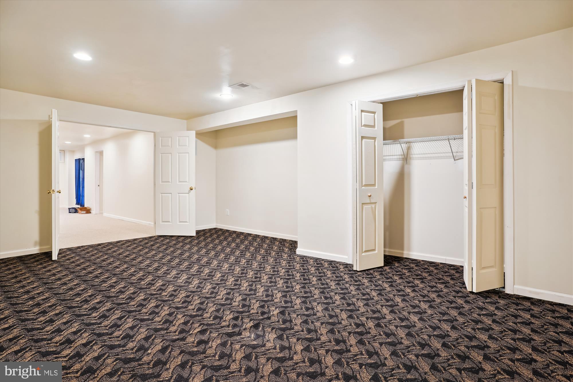 9523 Evergreen Cir