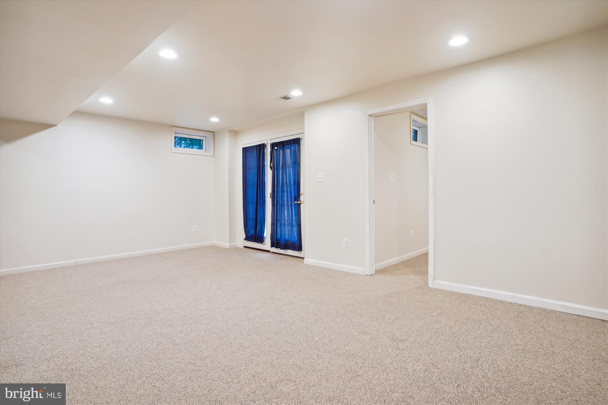 9523 Evergreen Cir