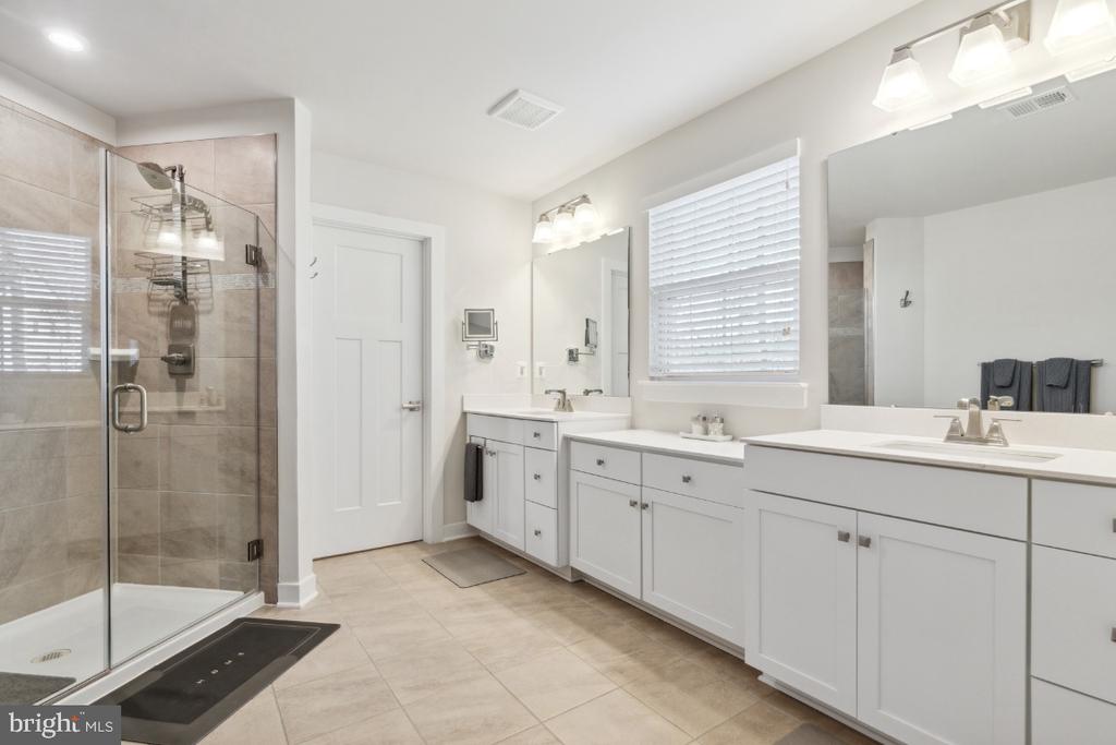 11000 Shady Brook Ct