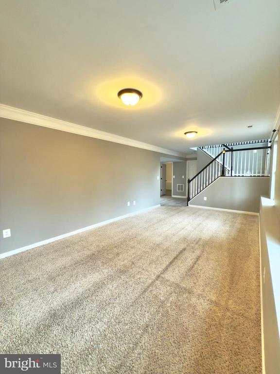 8707 Forest Glen Cir