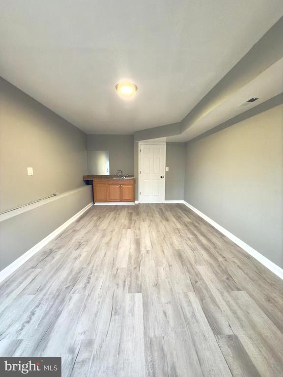 8707 Forest Glen Cir