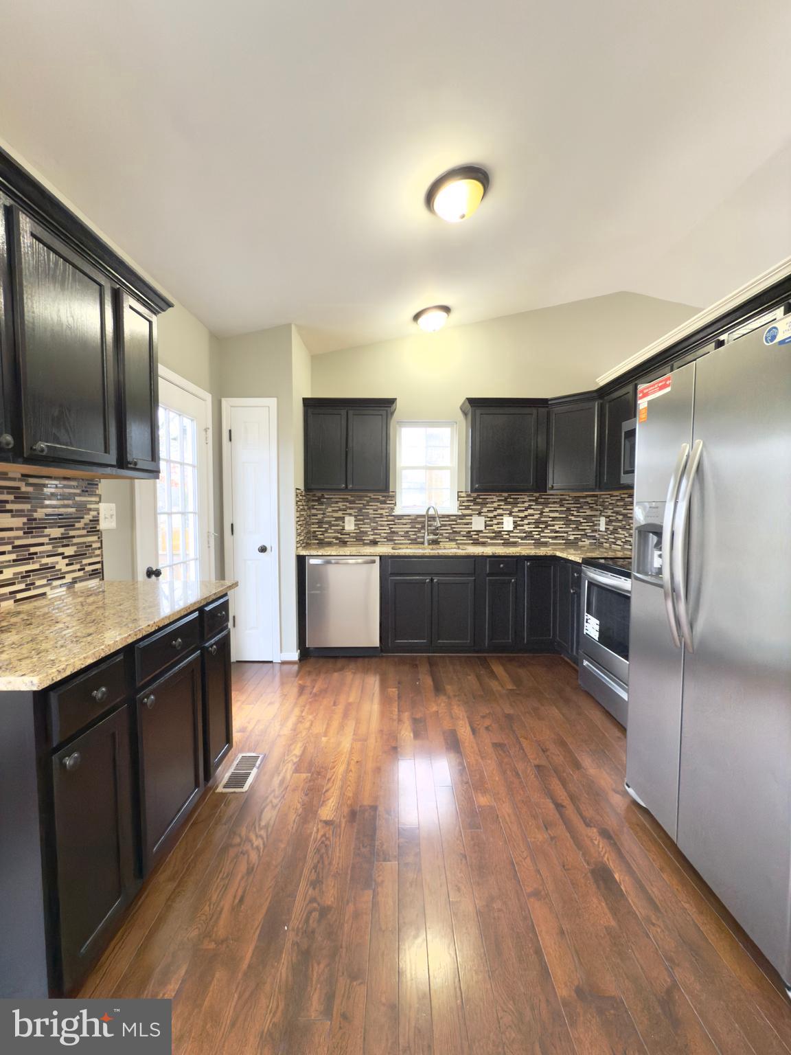 8707 Forest Glen Cir