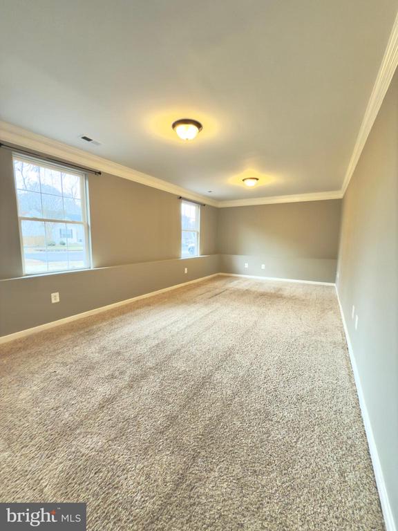 8707 Forest Glen Cir