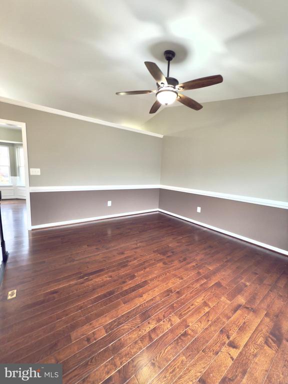 8707 Forest Glen Cir