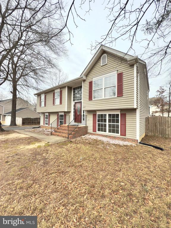 8707 Forest Glen Cir