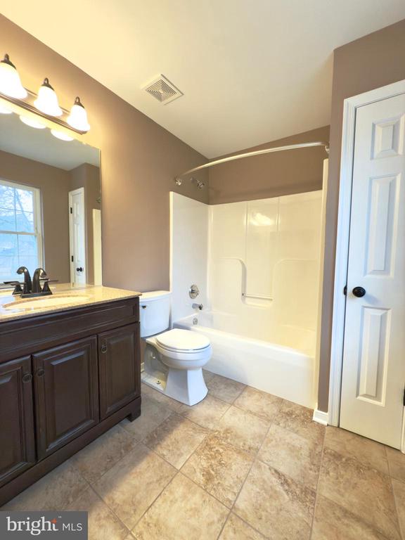 8707 Forest Glen Cir