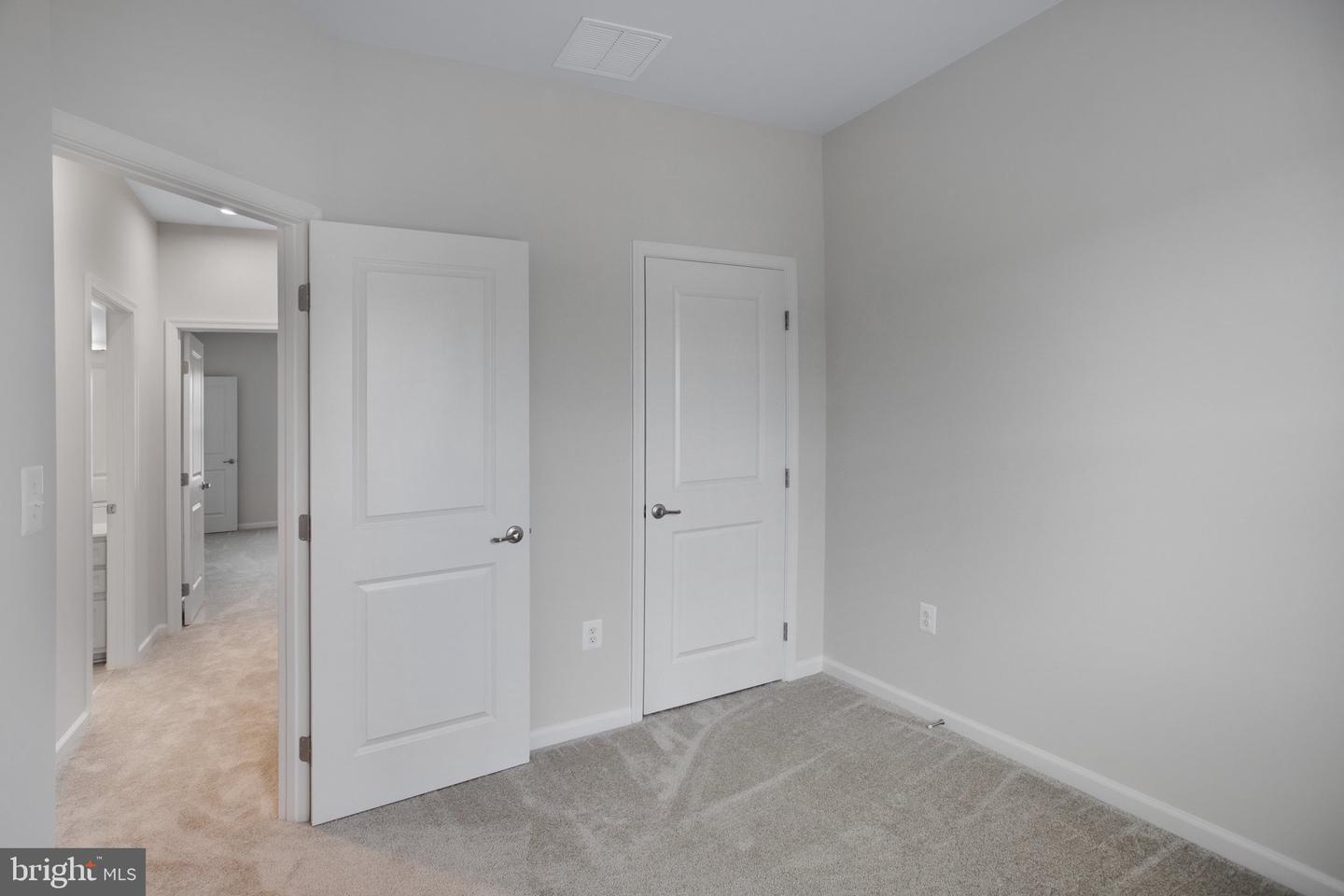 9346 TANFIELD DR