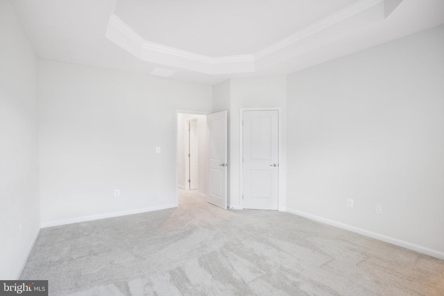 9346 TANFIELD DR