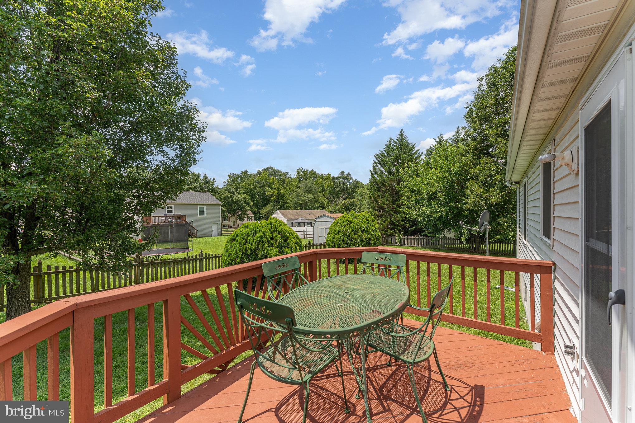 10708 White Pine Ln