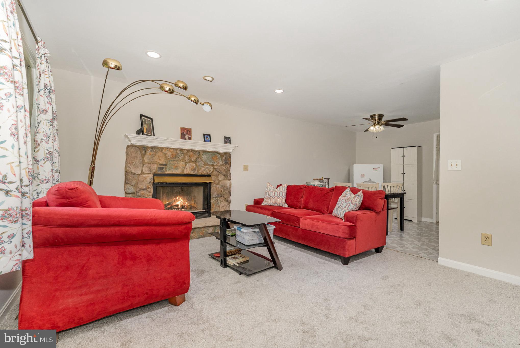 10708 White Pine Ln