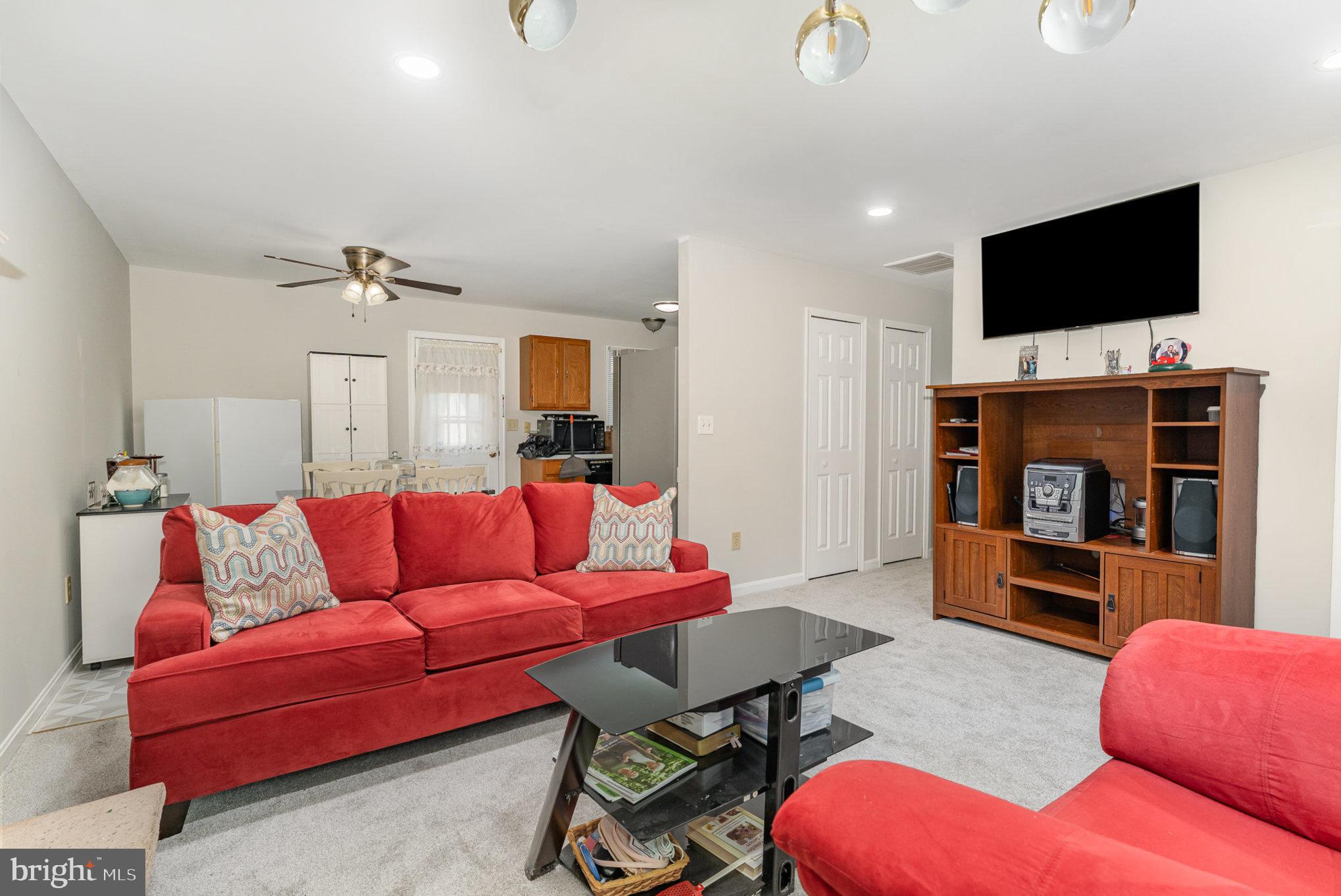 10708 White Pine Ln
