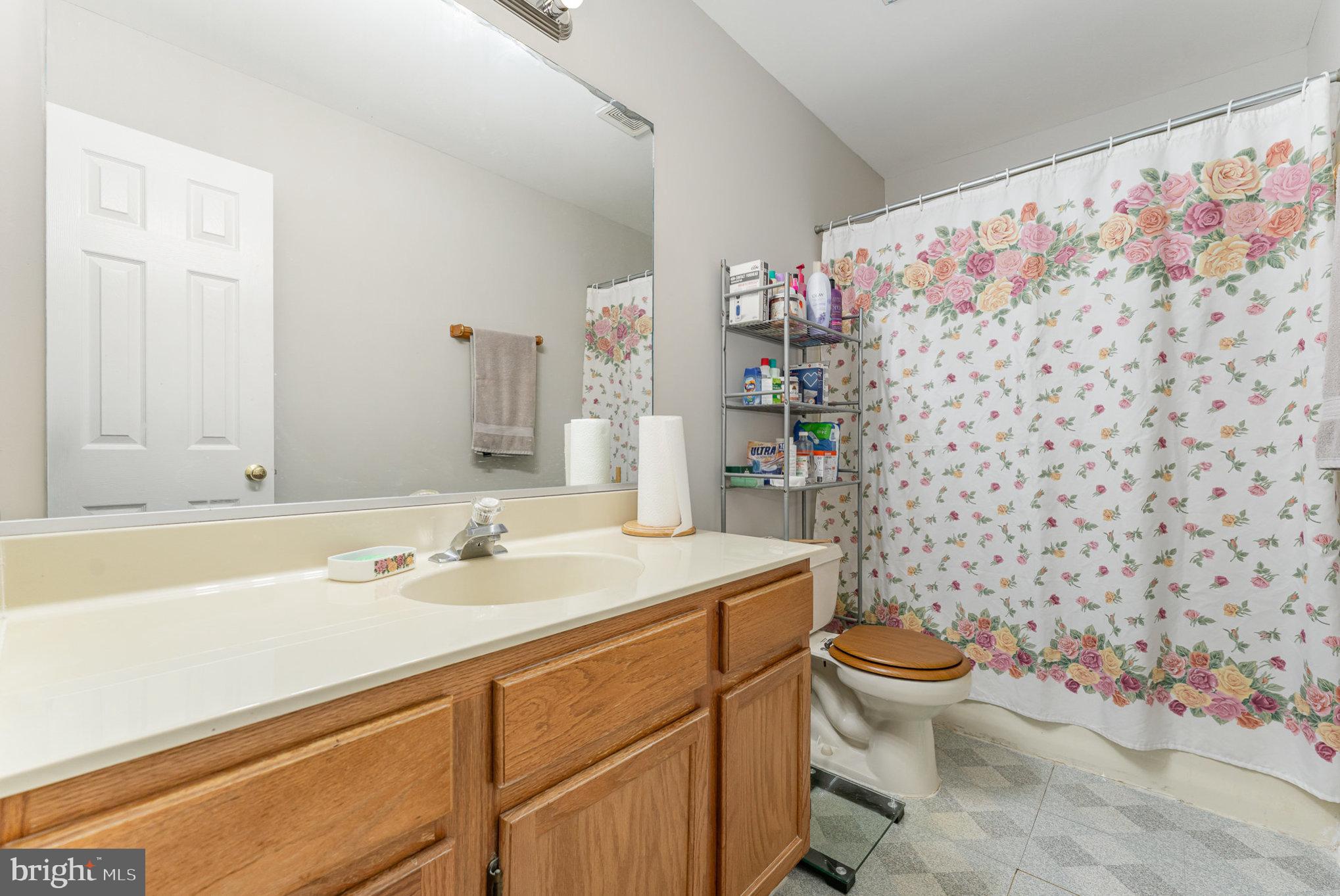 10708 White Pine Ln