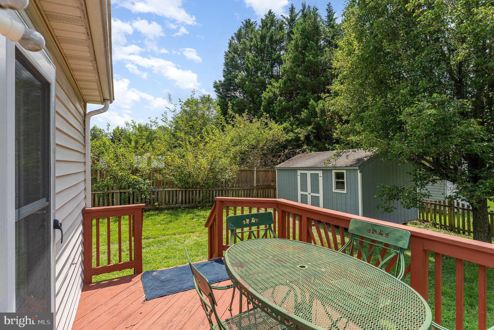 10708 White Pine Ln