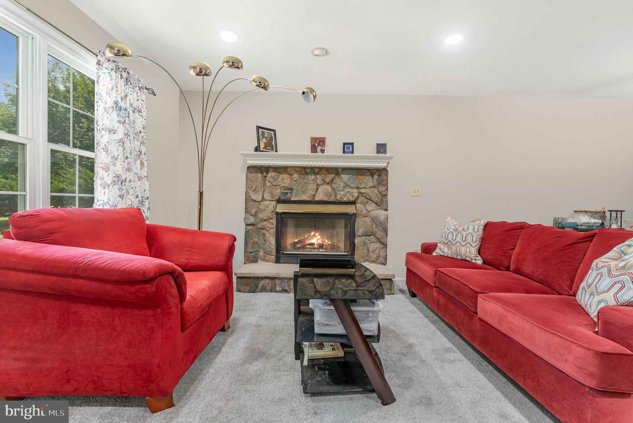 10708 White Pine Ln