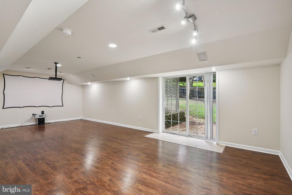 10108 Chesney Dr