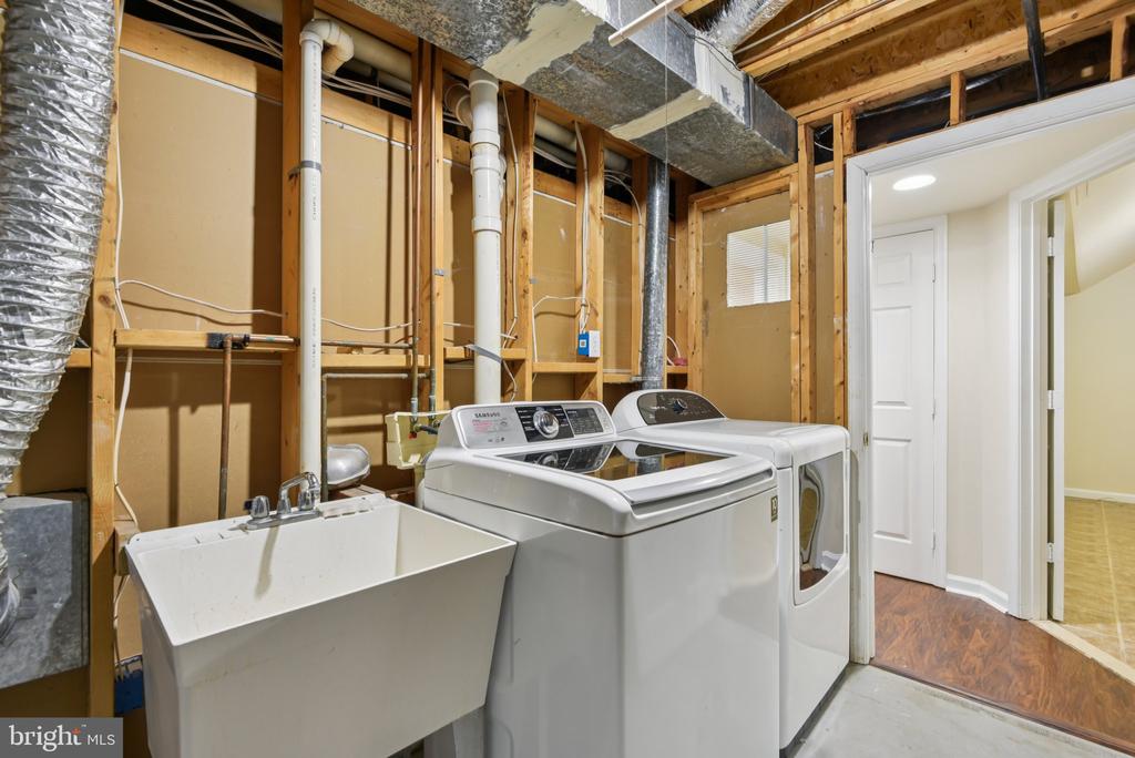 10108 Chesney Dr