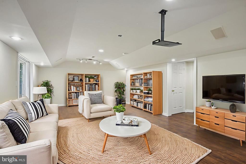 10108 Chesney Dr