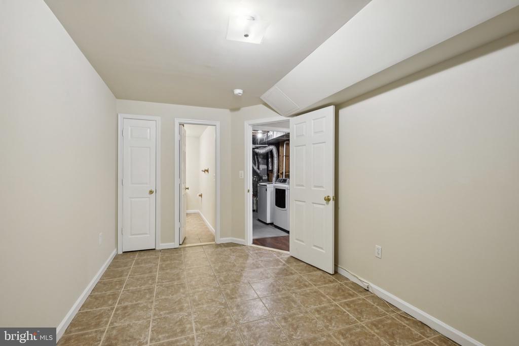 10108 Chesney Dr