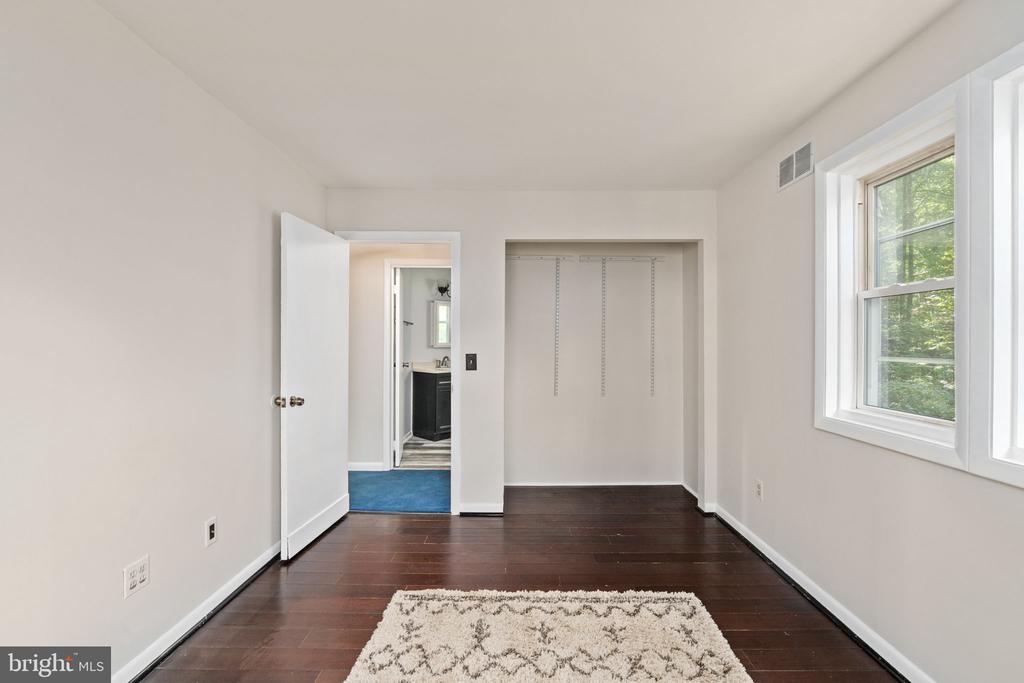 8610 ENGLEMAN LANE