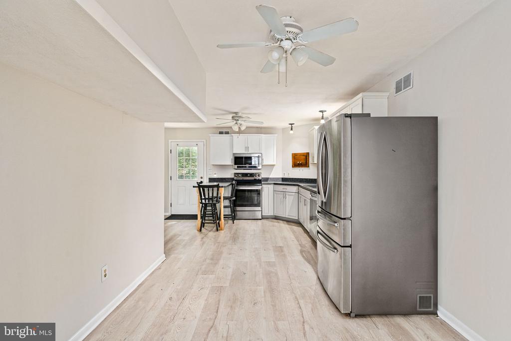 8610 ENGLEMAN LANE