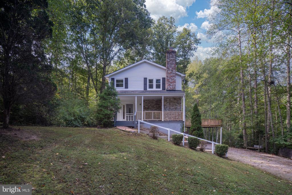 8610 ENGLEMAN LANE