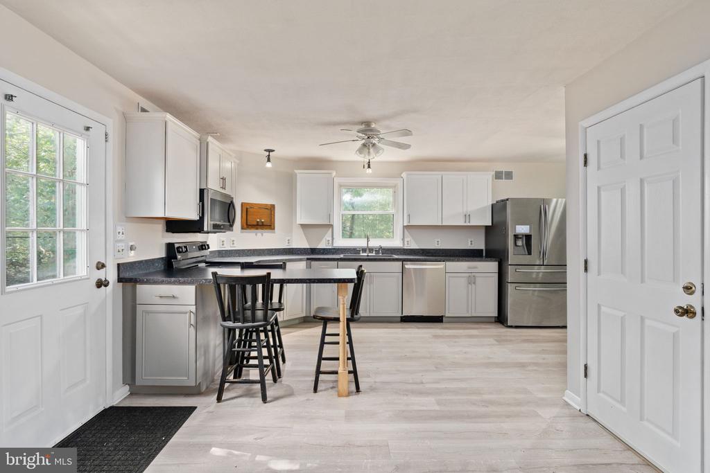 8610 ENGLEMAN LANE