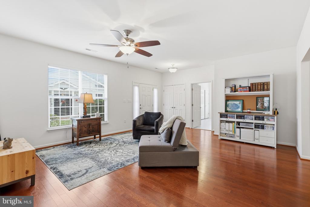 4308 TURRIFF LANE