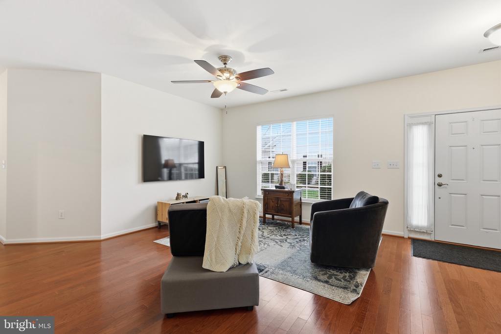 4308 TURRIFF LANE